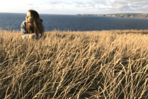Featured image_kristina-wood-port-isaac-cornwall-field-sea-coast-cliffs